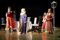 Spektakl teatralny pt: ,,O uciekającej królewnie” w Pałacu Młodzieży.