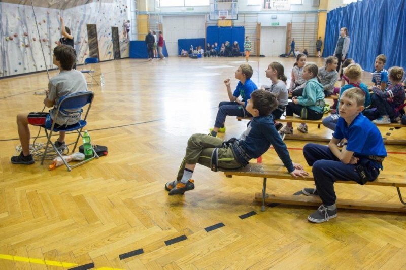 Zajęcia na ściance wspinaczkowej 