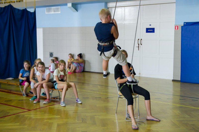 Akcja Lato - Zajęcia sportowe na ściance wspinaczkowej