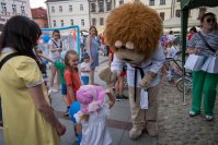 TZH_8352