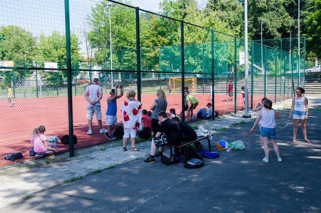 Akcja Lato. Zajęcia rekreacyjne w parku linowym